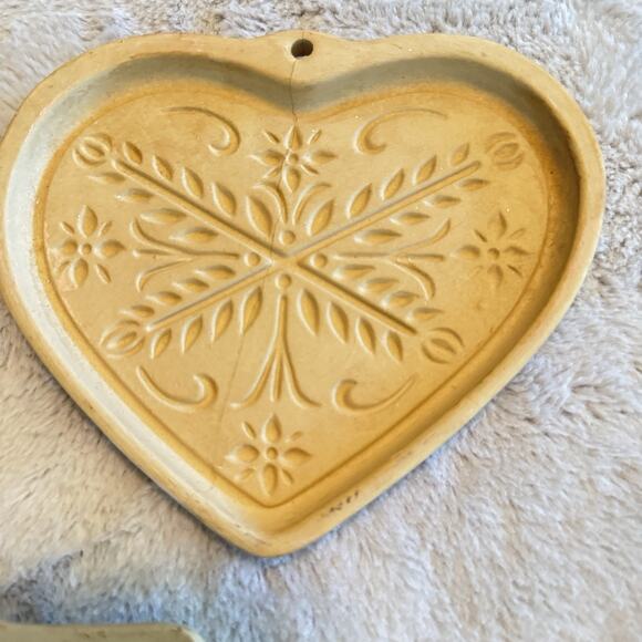 Lot Brown Bag Cookie Art Mold Homemade Bread & Pampered Chef Heart Baking Stone - Picture 3 of 8